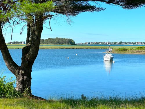 5 Melbourne Dr, Scarborough, ME, 04074-9402 | Card Image