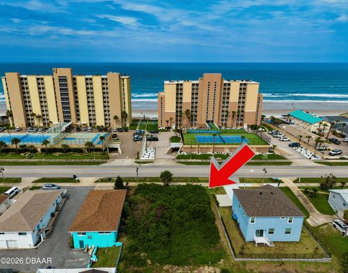 3826 S Atlantic Ave, DAYTONA BEACH, FL, 32118-7702 | Card Image