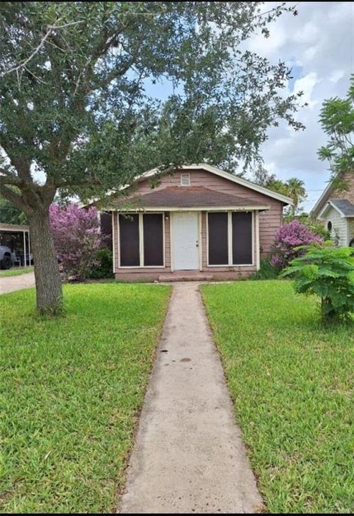 802 S Illinois Ave, Weslaco, TX, 78596-7030 | Card Image