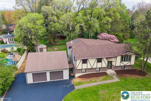 3032 Center St, BETHLEHEM, PA, 18017-2441 | Card Image