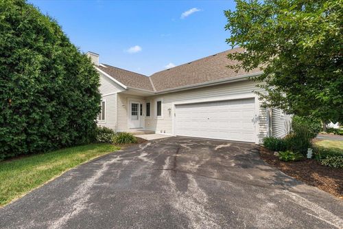 836 Bridlewood Drive, Hartford, WI, 53027 | Card Image
