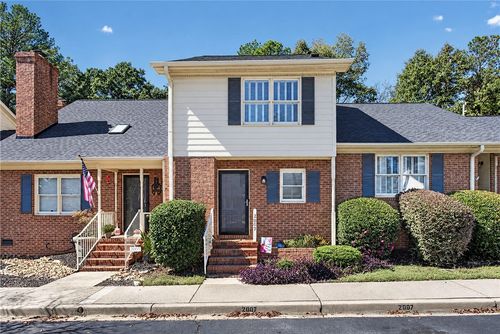 2009 Cardinal Park Dr, Anderson, SC, 29621-1555 | Card Image
