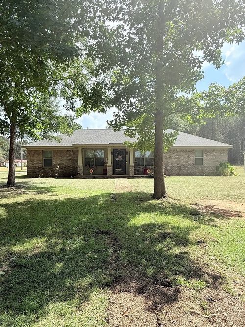 683 Adrian Ave, Monroeville, AL, 36460-8064 | Card Image