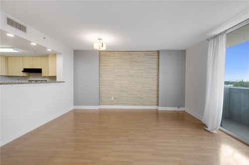 apt-513-3000 Coral Way, Miami, FL, 33145-3235 | Card Image