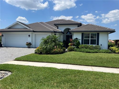 8280 Halbert Ln, Vero Beach, FL, 32968-9497 | Card Image