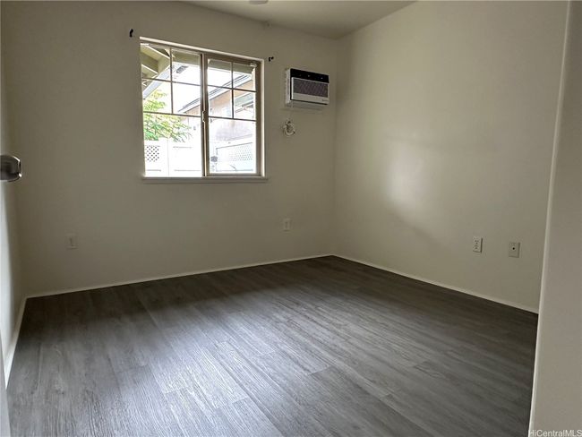 1st bedroom | Image 12