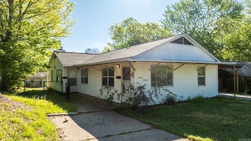 713 Oakwood, Benton, AR, 72015-3546 | Card Image