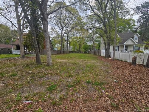 87 Margaret Dr, Coram, NY, 11727-4065 | Card Image