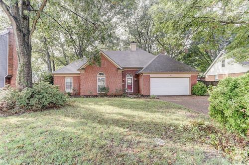 465 Old Oak Ln, Collierville, TN, 38017-1722 | Card Image