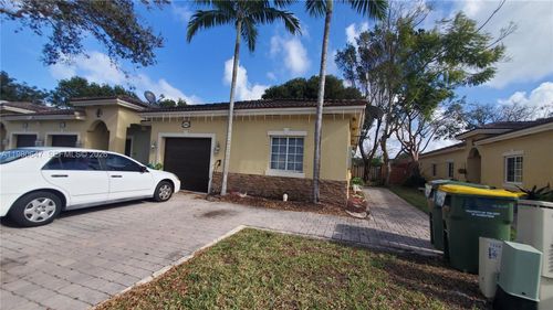 1225 Ne 32nd Ave, Homestead, FL, 33033-5324 | Card Image