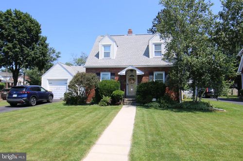 309 E Emaus St, MIDDLETOWN, PA, 17057-2210 | Card Image