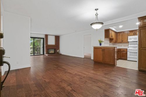 302-8512 Tuscany Avenue, Playa del Rey, CA, 90293 | Card Image