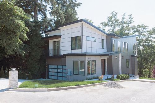 14737 56th Ave S, Tukwila, WA, 98168-4573 | Card Image