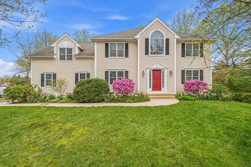 11 Little Tree Rd, Medway, MA, 02053-6127 | Card Image