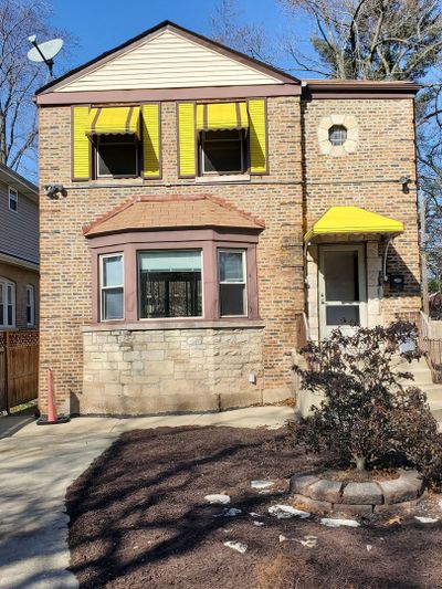 1714 W Beverly Glen Parkway, House other with 2 bedrooms, 1 bathrooms and 4 parking in Chicago IL | Image 1