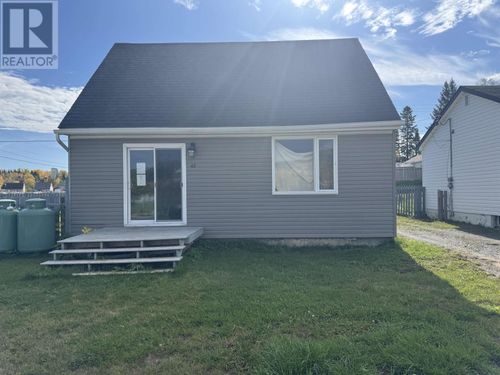 42 Ohsweken Rd, Manitouwadge, ON, P0T2C0 | Card Image