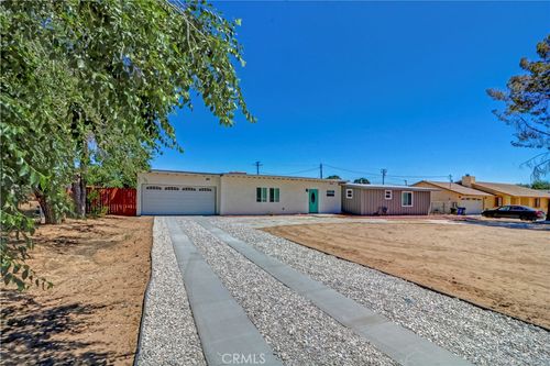 20578 Nisqually, Apple Valley, CA, 92308 | Card Image