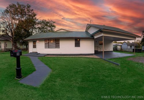20 Se 2nd St, Krebs, OK, 74554 | Card Image
