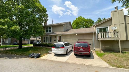 13940 Falkirk Circle, Grandview, MO, 64030 | Card Image