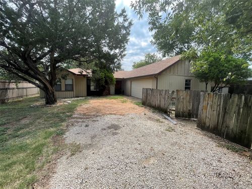2620 Roberts Cut Off Rd, Fort Worth, TX, 76114-1536 | Card Image