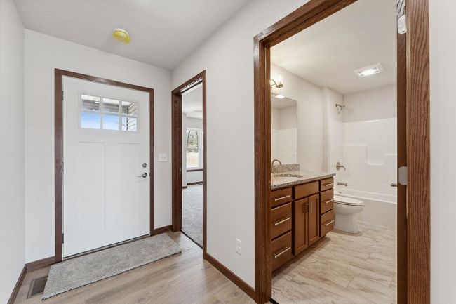 2465 Russell Ct, Home with 3 bedrooms, 3 bathrooms and null parking in REEDSBURG WI | Image 23