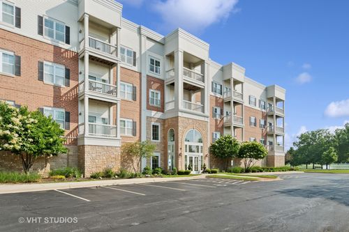unit-200-3975 Idlewild Ln, Naperville, IL, 60564-6031 | Card Image