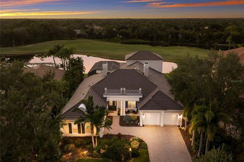 7520 Greystone St, LAKEWOOD RANCH, FL, 34202-7905 | Card Image
