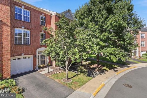 13002 Park Crescent Cir, HERNDON, VA, 20171-2819 | Card Image