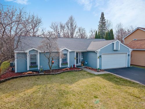 3811 Hale Ln, Island Lake, IL, 60042-9685 | Card Image