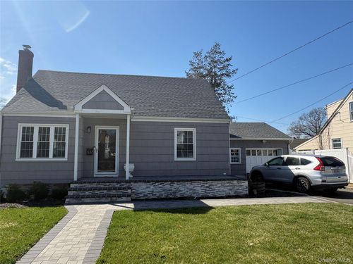 55 Dosoris Ln, Glen Cove, NY, 11542-1540 | Card Image