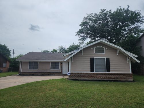 316 Steeple Ridge Rd, Everman, TX, 76140-4114 | Card Image
