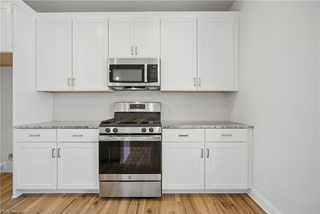 225 Ayrshire Loop, House other with 3 bedrooms, 3 bathrooms and null parking in Smithfield VA | Image 9