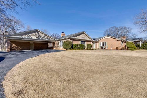 136 Club Dr, Simpsonville, SC, 29681-4144 | Card Image