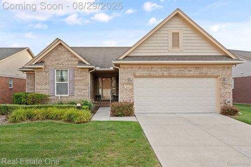 30253 Bradmore Rd, Warren, MI, 48092-6313 | Card Image