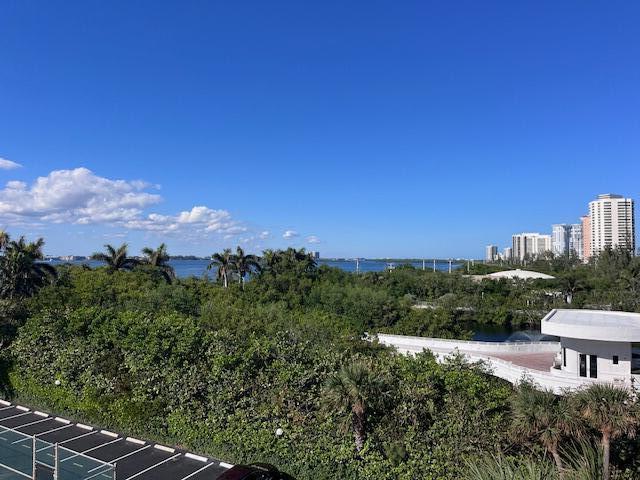 Residential Lease in Singer Island 4