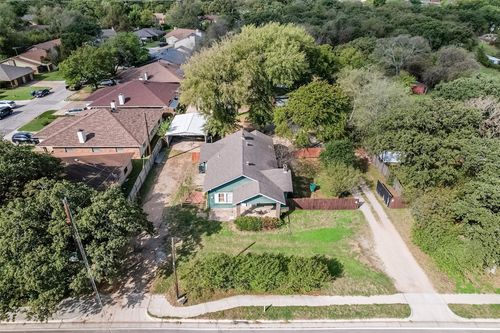 2424 Handley Dr, Fort Worth, TX, 76112-5535 | Card Image