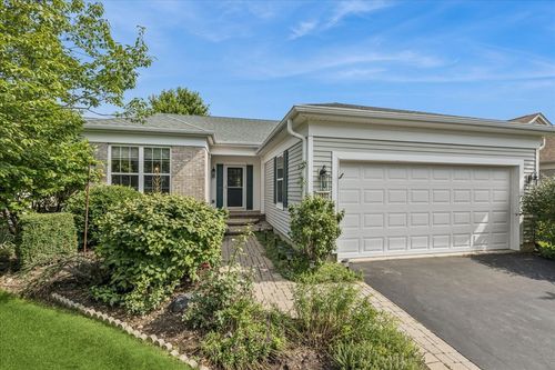 13802 Chestnut Ln, Huntley, IL, 60142-7862 | Card Image