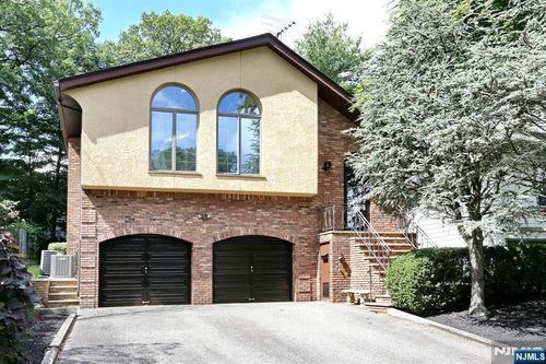 38 Irving Ave, Englewood Cliffs, NJ, 07632-1437 | Card Image