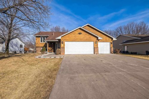 8976 Norwood Lane N, Maple Grove, MN, 55369 | Card Image