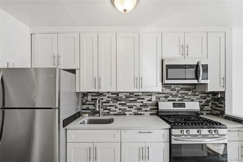 apt-5f-7510 Yellowstone Blvd, Rego Park, NY, 11374-5308 | Card Image
