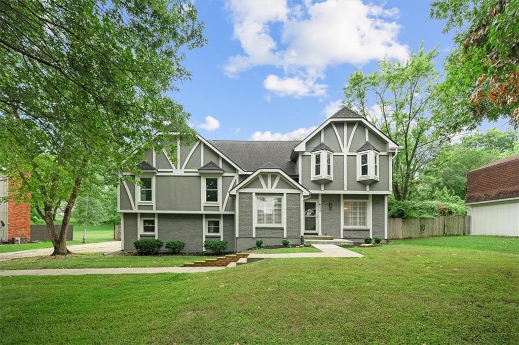 Saint Andrews Dr, Kansas City, MO 64145