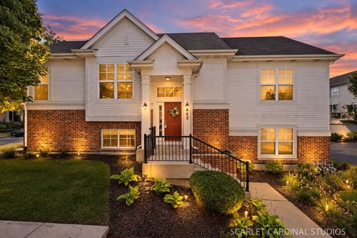 442 Plaza Pl, Aurora, IL, 60504-4402 | Card Image