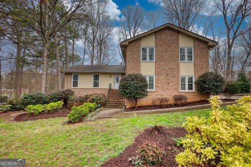 832 Sweet Briar Ln Se, Conyers, GA, 30094-3857 | Card Image