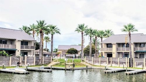 1608 Bayhouse Dr, Rockport, TX, 78382-3533 | Card Image