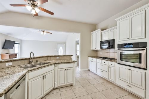 6211 Fm 1374 Rd, New Waverly, TX, 77358-3931 | Card Image