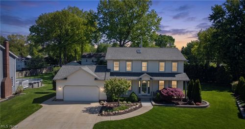 7392 Churchill Sq, Mentor, OH, 44060-4766 | Card Image