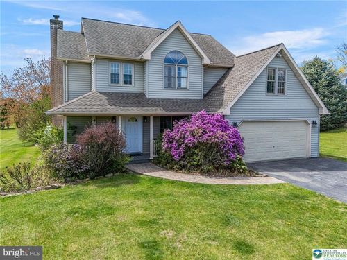 9309 Buckhorn Rd, Fogelsville, PA, 18051-2302 | Card Image