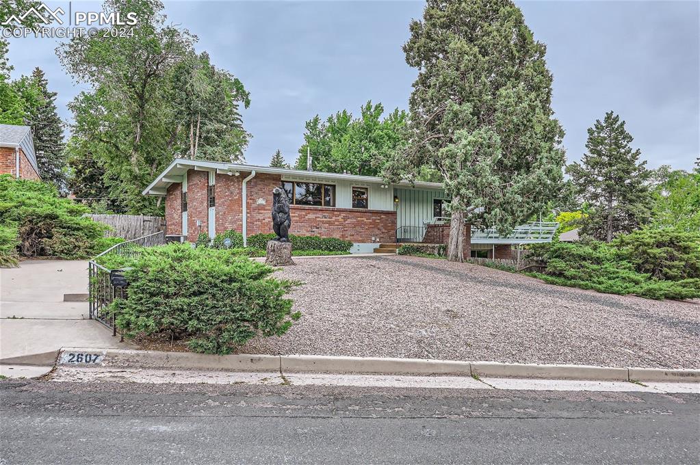Centre Ln, Colorado Springs, CO 80909