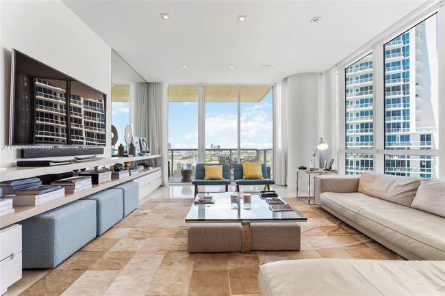 APT-1810 - 100 S Pointe Dr, Condo with 3 bedrooms, 3 bathrooms and null parking in Miami Beach FL | Image 17