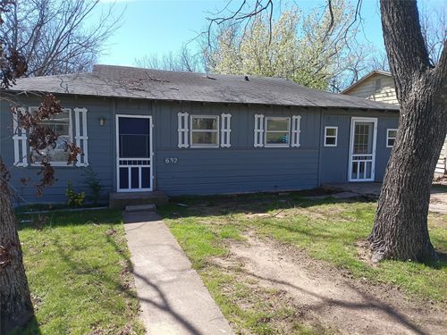 632 E Sears St, Denison, TX, 75021-2742 | Card Image